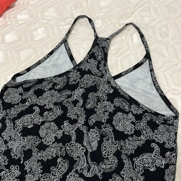 Paisley Racer Back Tank Top - Picture 6 of 10
